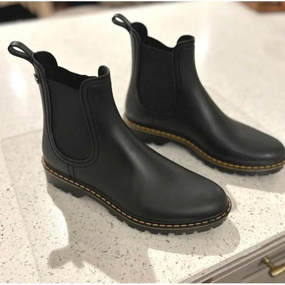 Igor Black Rubber Chelsea Rain Boots Lug Sole‎ Waterproof Women's Size 10